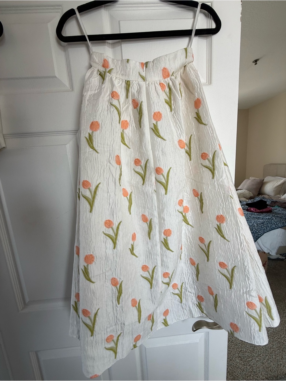 Floral Tulip Print White Matching Set - Feminine Spring Style - Picture 5 of 7